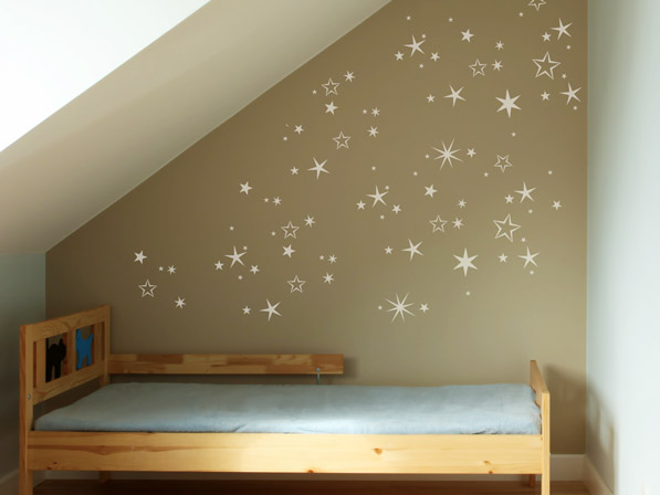Wandtattoo Sterne im Kinderzimmer