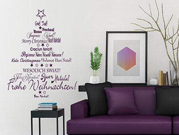 Wandtattoo Schriften Weihnachtsbaum in violett ber dem Sofa