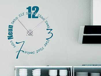 Ausgefallene Wanduhr als Wandtattoo in der Kche