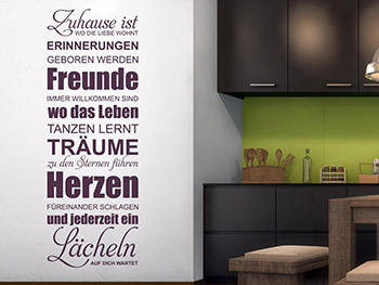 Wandtattoo in der Kche: Spruchbanner Zuhause ist, wo ein Lcheln wartet