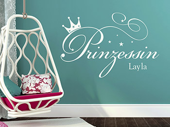 Wandtattoo Prinzessin mit Krone auf bunter Wand im Kinderzimmer